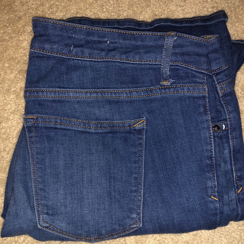 Barely used, no rips, blue gap jeans